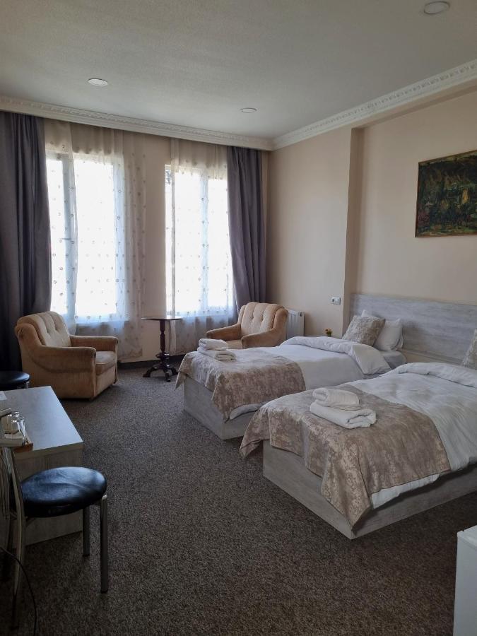 Rail Hotel Tiflis Exterior foto